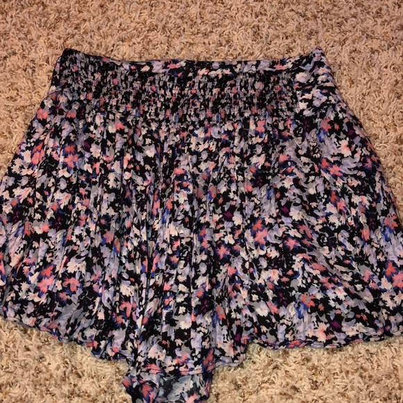 american eagle flowy shorts - Picture 2 of 3